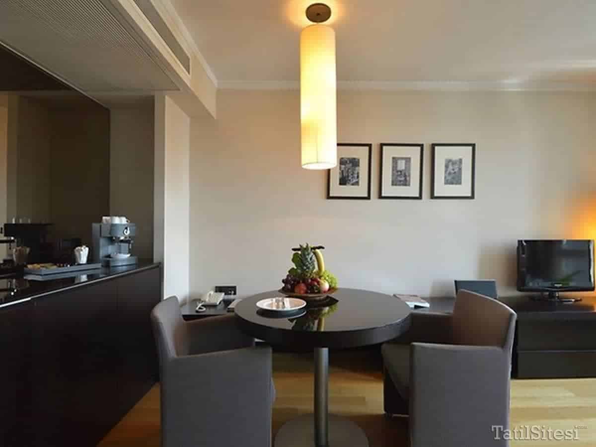 Bentley Hotel By Molton